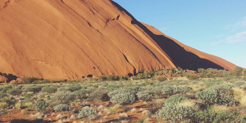 ISTUI29：当红色邂逅温馨治愈设计，重新定义情感化UI体验