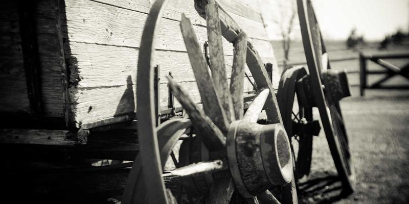 ISTUI38深度解析：卡片式布局如何重塑UI设计与用户体验