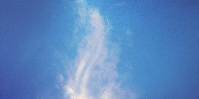 ISTUI50：用卡片式布局与温馨治愈设计，重塑数字情感体验