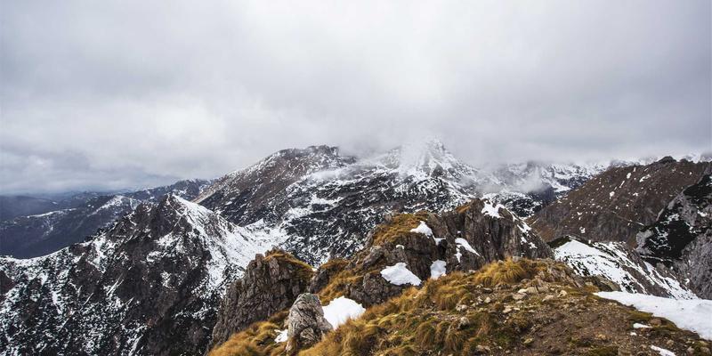 ISTUI框架性能监控实战：如何保障红色主题SPA的核心Web指标